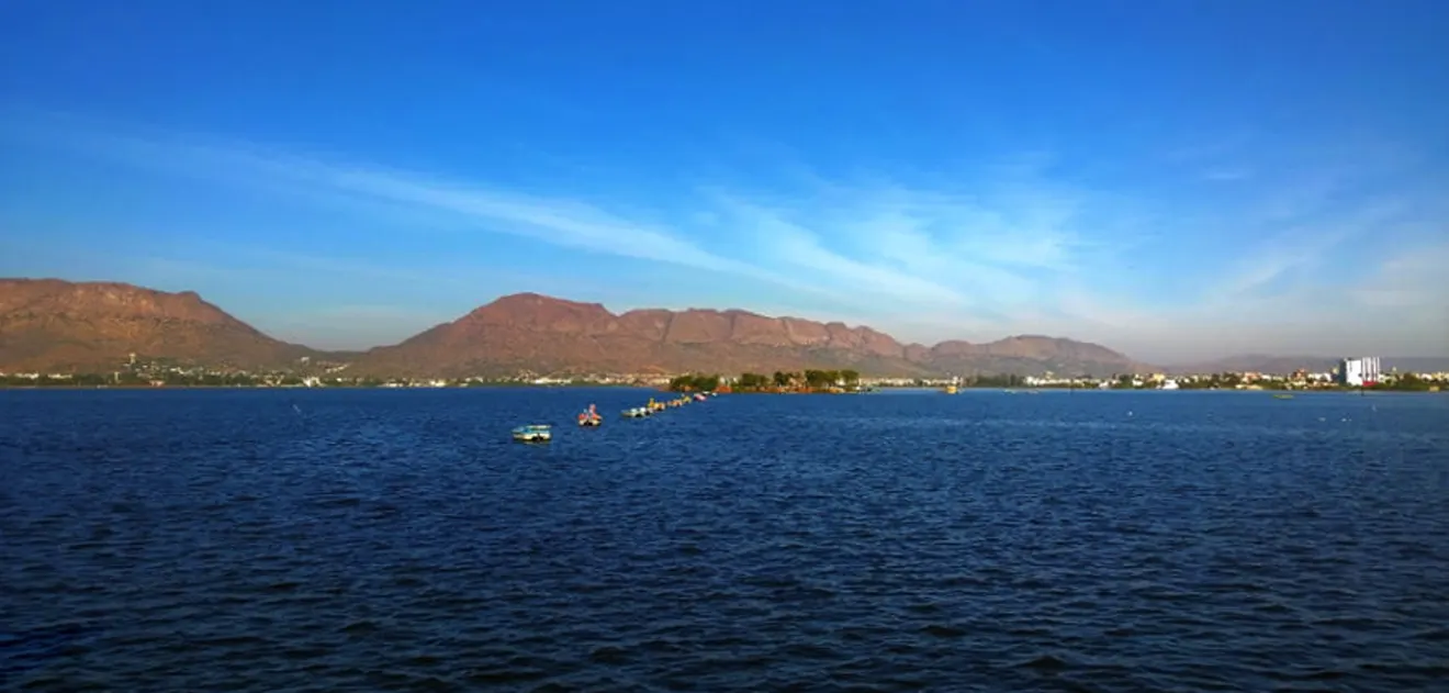  Ana Sagar Lake