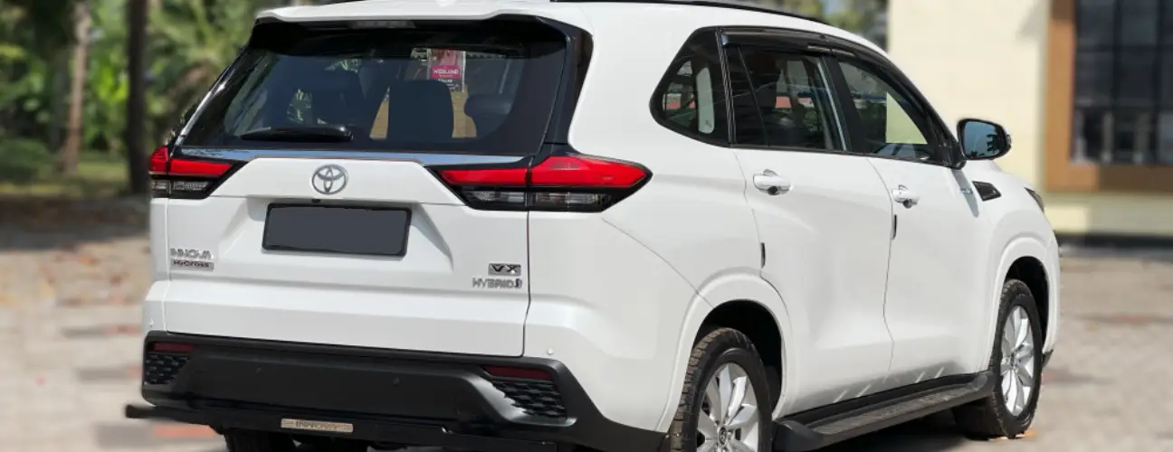 Innova Hycross Car Rental in Jaipur