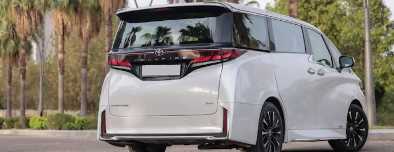 Toyota Vellfire Car Rental in Jaipur